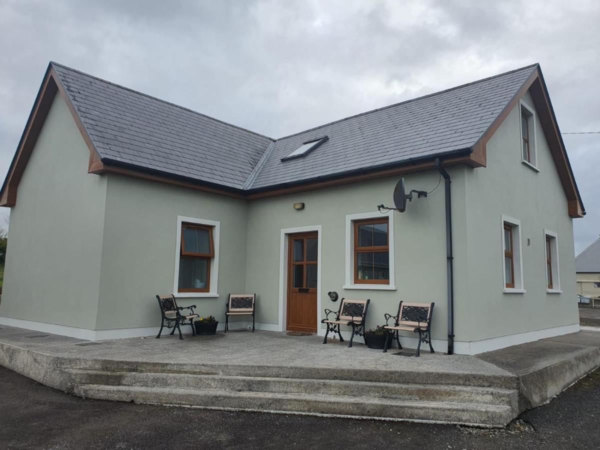 Murphys Irish Farmhouse ทราลี ภายนอก รูปภาพ